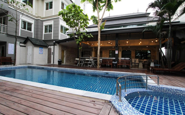 At Residence Suvarnabhumi Hotel