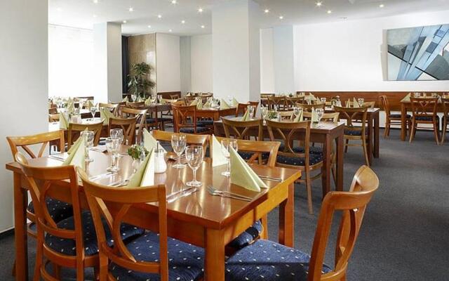 Hotel Fortuna West