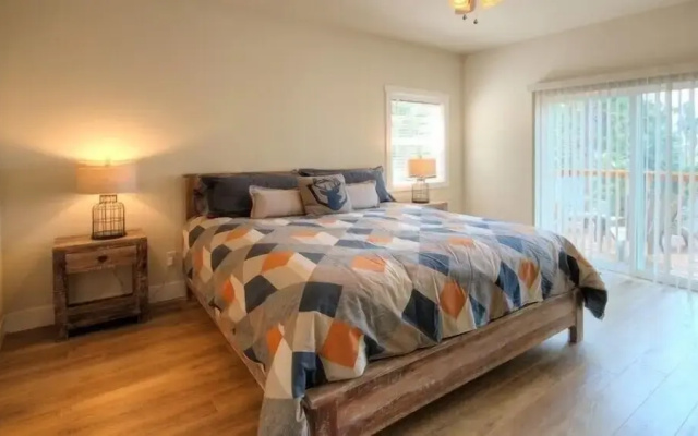 Scenic Wonders River Rock 3 Bedroom Loft