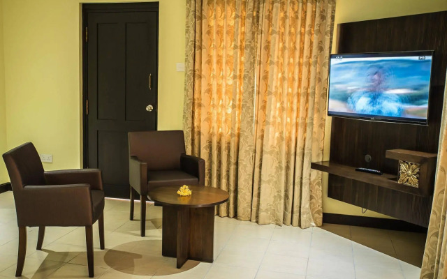 Oasis Hotel Restaurant & Spa