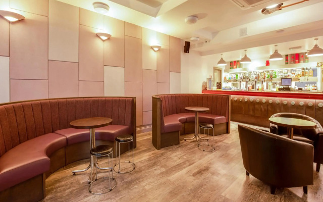 The Padarn Hotel