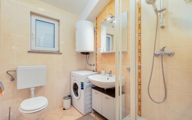 Nice Home in Cizici With Wifi and 2 Bedrooms