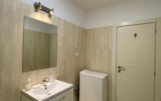 Q Apartaments near Palas Mall