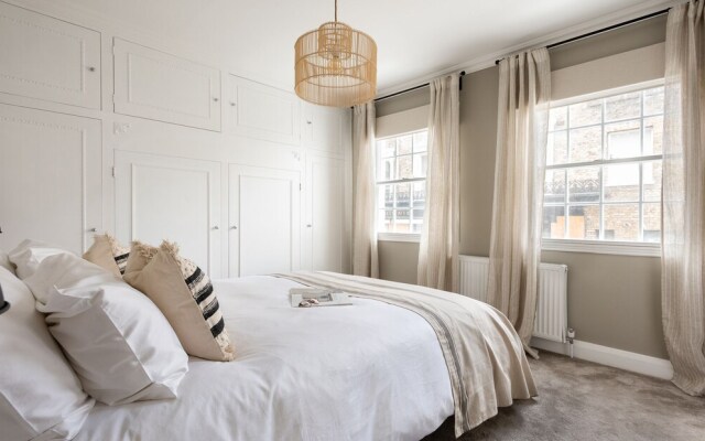 The Chelsea House by H House