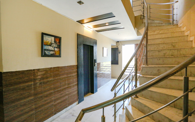 Capital O 605 Hotel Camria