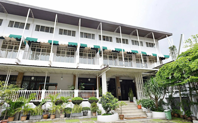 ZEN Rooms Sukaresmi Karang Setra