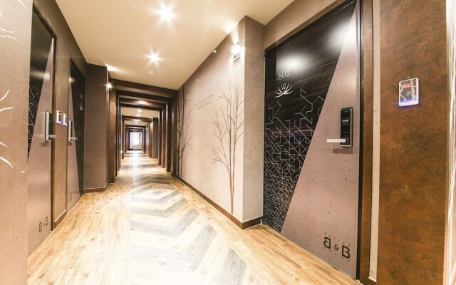 Custom Hotel