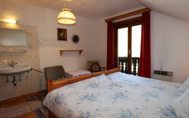 Countryside Apartment in Gmünd near Cross Country Skiing