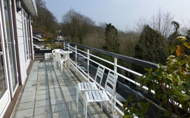 The Bridge House Hotel