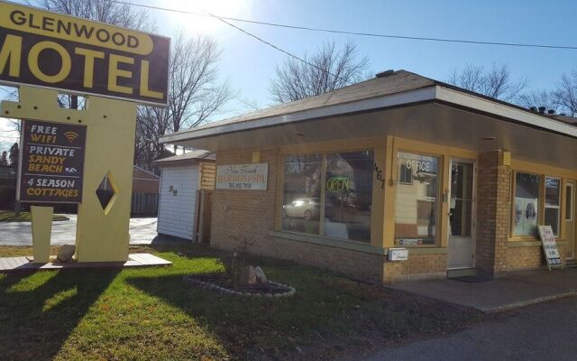 Glenwood Motel and Cottages