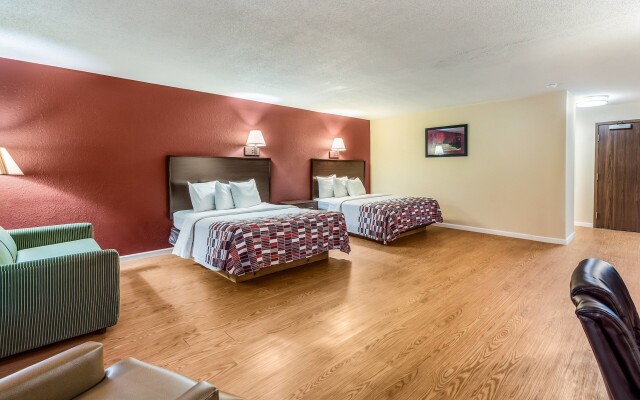 Red Roof Inn & Suites Wapakoneta