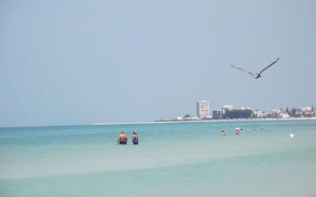 2BR/1BA Vacation Rental - Sienna Park