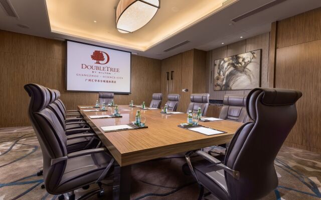 DoubleTree by Hilton Guangzhou Science City-Free Shuttle Bus Service During Canton Fair Period