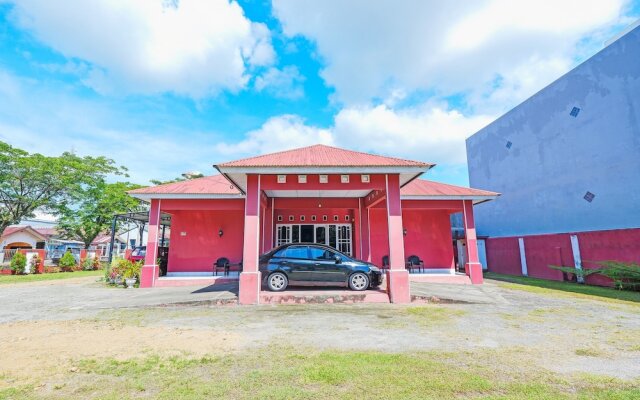 Hotel O Wisma Arwini Syariah Near Benteng Balangnipa