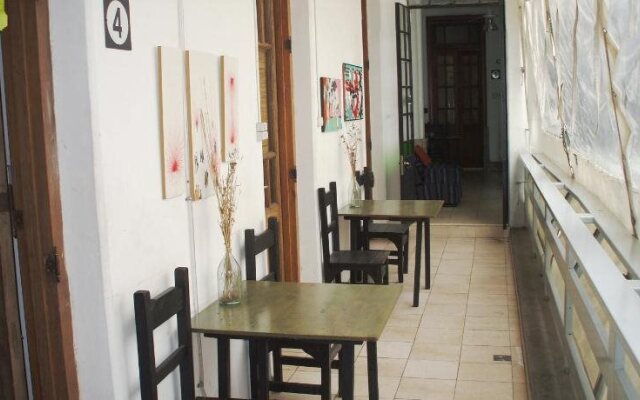 Llanura Hostel