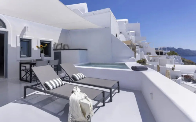 Bluedome Cavehouses by Otium Villas