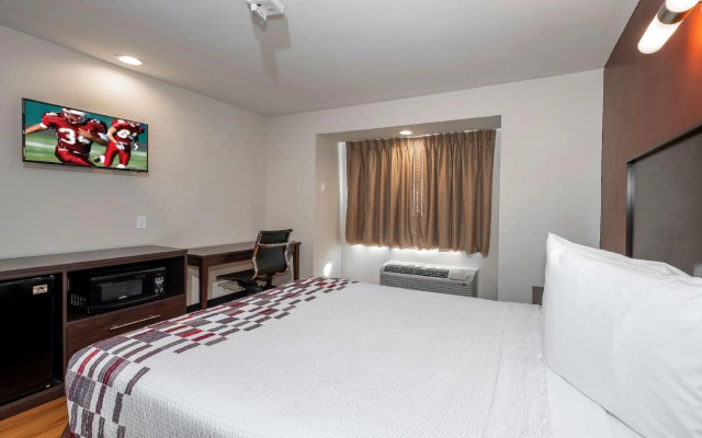 Red Roof Inn Sulphur