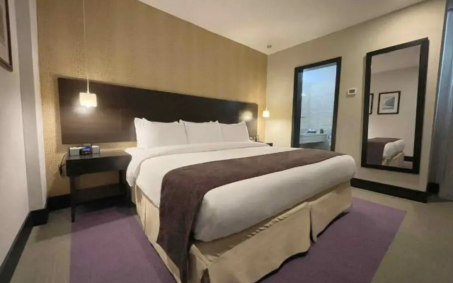 Hotel Trinitarias Suites