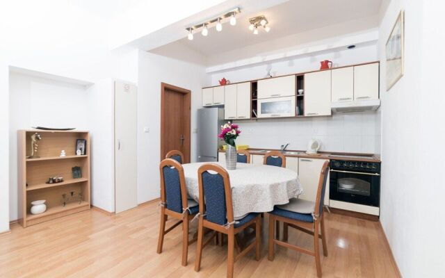 Apartments Pavla&niko