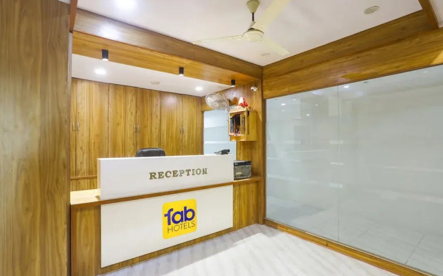 Fabhotel Raj Villa