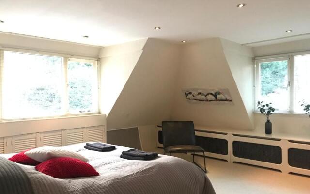 Exclusive villa AMS area