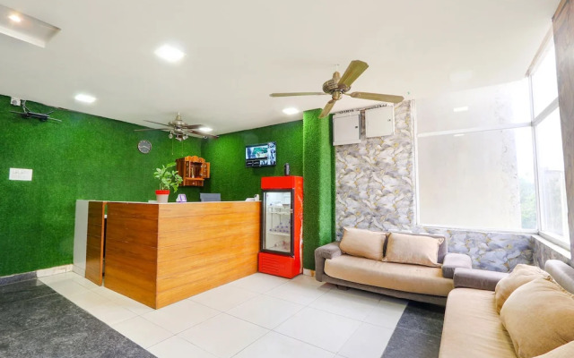 OYO Townhouse 1019 Galaxy Suites