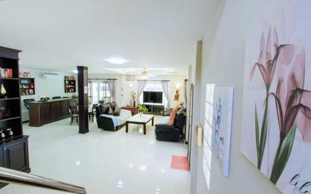 Captivating 3-bed Villa in Muang Pattaya