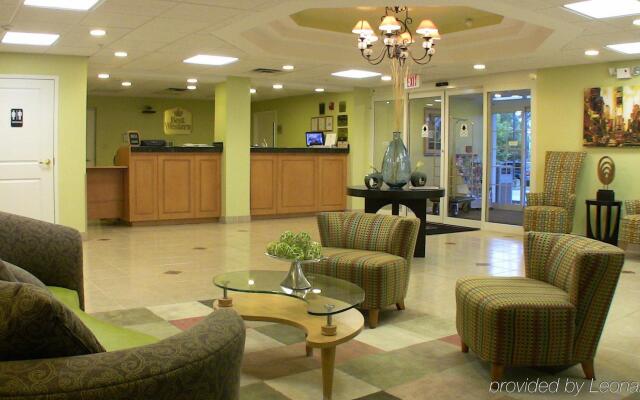 Best Western Plus Newport News Inn & Suites