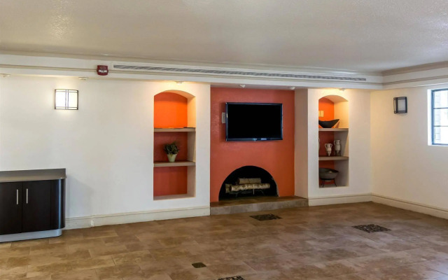 Econo Lodge