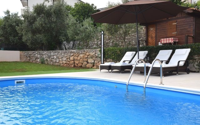 Beautiful Villa Near Opatija 800M From The Sea With Private Pool And Grill Area