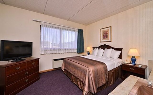 Quality Inn and Suites Beaver Dam