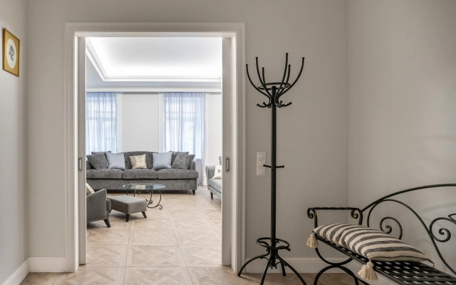 Letyourflat (Лэтюфлэт) на набережной Английская