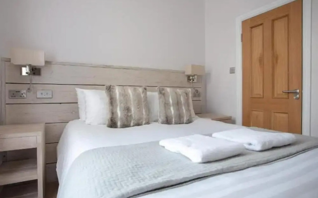 The Vanguard - York Residence