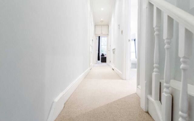 Amazing 2 bed 2 bath Kensington