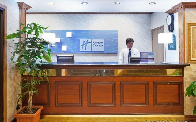 Holiday Inn Express Huntington