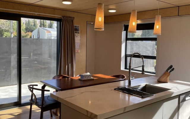 JillyLan Village Apartment