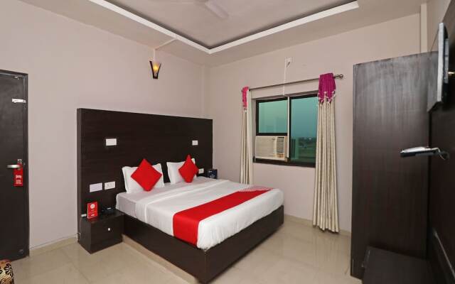 OYO 12520 Hotel Grand Tara