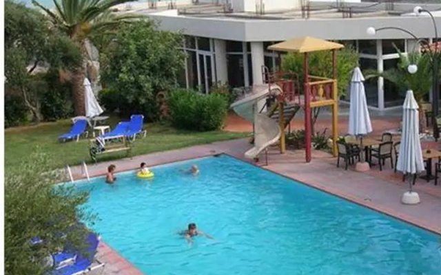 Kritzas Beach and Bungalows