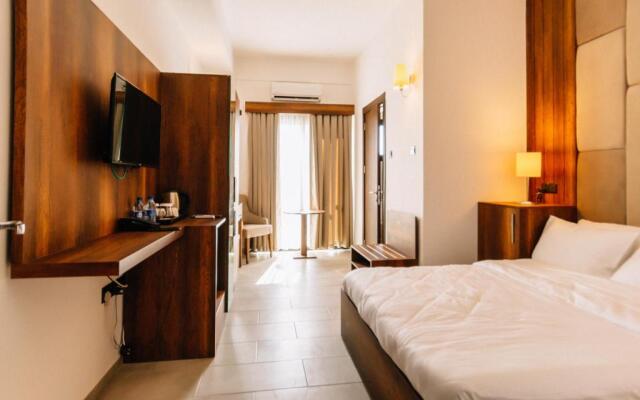 Cezar's Airport Hotel