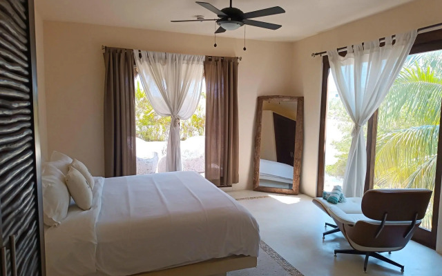 Casa Punta Coco & Beach Club