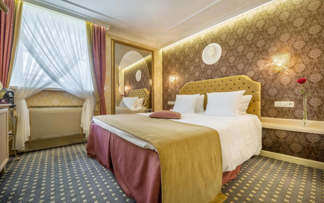 IMPERIAL Hotel & Restaurant