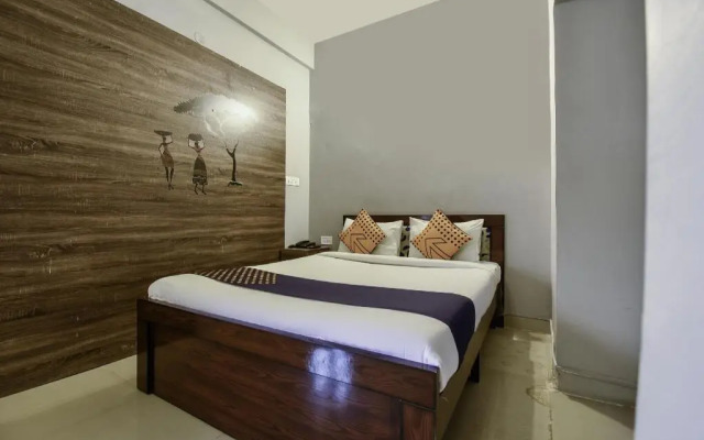 Gold Inn Palace by OYO Rooms