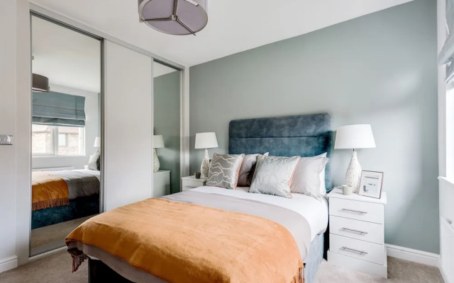 Stylish 4-br House - Free Parking Nice Garden