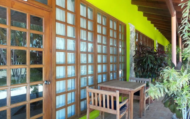 Toucan Inn