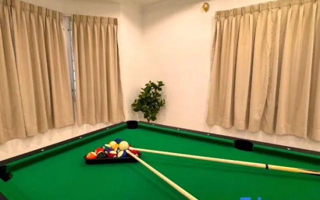 Seremban Spacious Family Stay-BBQ-Billiard-Karaoke- 4R3B (11-18 pax) – Entertainment – Seremban