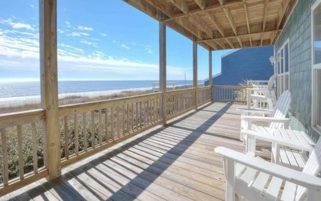 Serenity Sands Beach Retreat