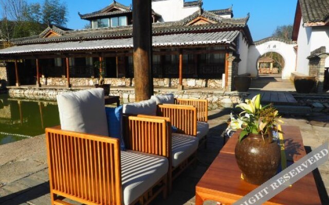 Houtang Holiday Manor