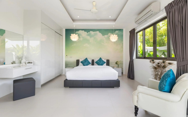 Villa White Orchid
