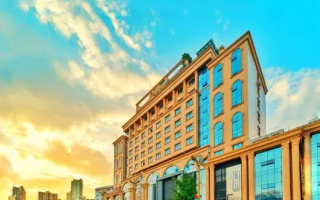 Hequn Hotel