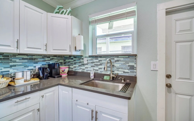 Cozy Melbourne Hideaway Near Beaches, Downtown!